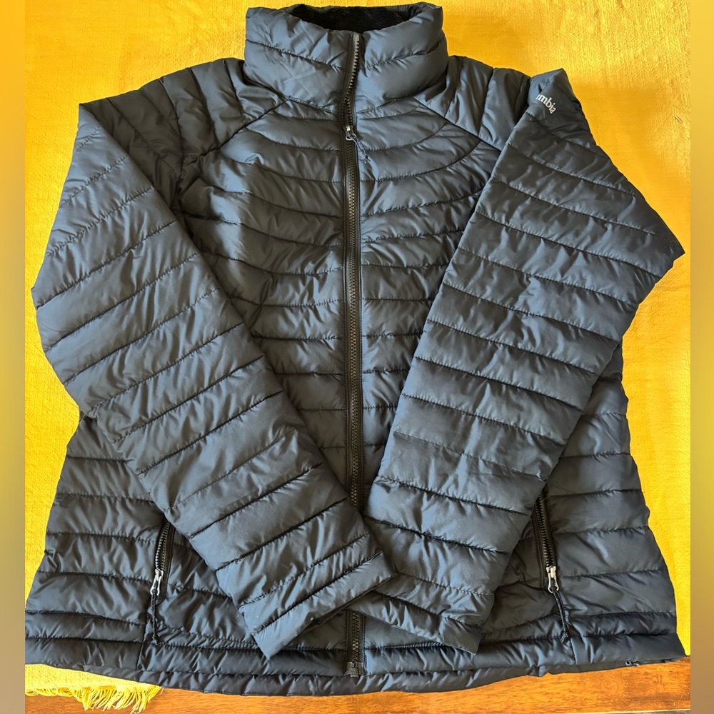 Black Columbia women’s puffer Jacket